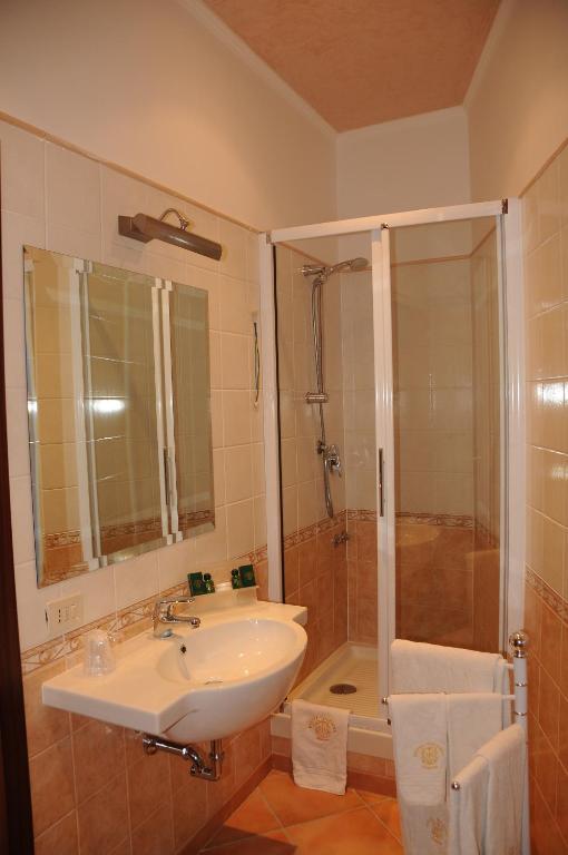 Colonna Room Rental Frascati Rum bild